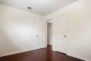 2611 W Amherst Ave, Dallas, TX 75235 - Photo 34