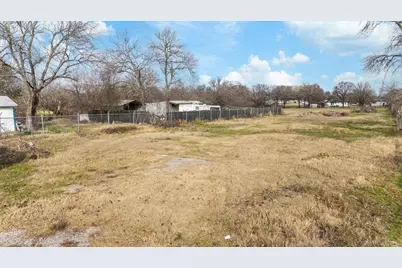 11709 Terry Drive, Balch Springs, TX 75180 - Photo 4