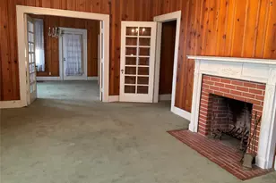 1303 W 3rd Ave, Corsicana, TX 75110 - Photo 2