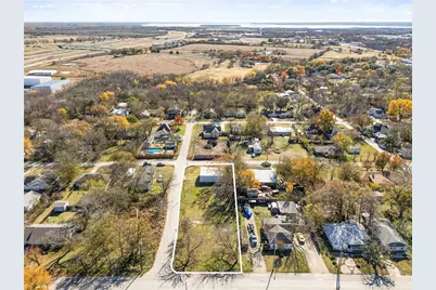 715 E 10th Street, Kemp, TX 75143 - Photo 1