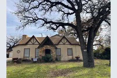 2532 Oakwood Terrace, Haltom City, TX 76117 - Photo 1