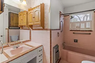 801 N 37th St, Corsicana, TX 75110 - Photo 8