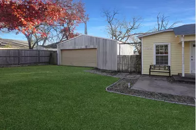 125 W Mesquite, Dublin, TX 76446 - Photo 2