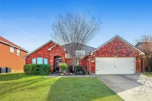 1602 Grey Willow Ln, Arlington, TX 76002 - Photo 2