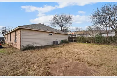 4920 S Peachtree Road, Balch Springs, TX 75180 - Photo 6