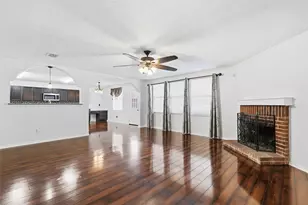 301 Indian Blanket, Burleson, TX 76028 - Photo 4