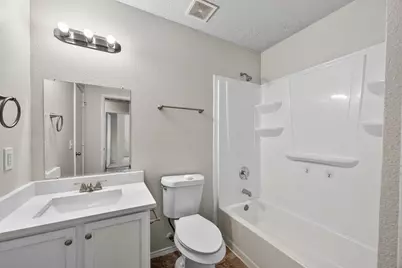 1603 Wavecrest Drive, Glenn Heights, TX 75154 - Photo 10