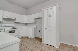 214 Joshua Blvd, Joshua, TX 76058 - Photo 6