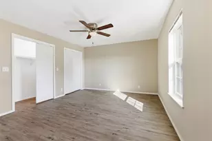 109 E Williams St, Bowie, TX 76230 - Photo 4