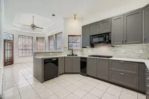 2210 Club Creek Cir, Garland, TX 75043 - Photo 10