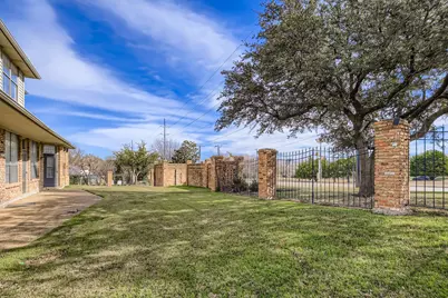 2210 Club Creek Circle, Garland, TX 75043 - Photo 26