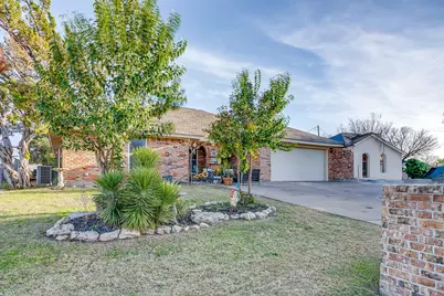 5244 Hill Ridge Drive, Fort Worth, TX 76135 - Photo 4