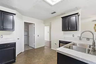 848 Stafford Station Dr, Saginaw, TX 76131 - Photo 14