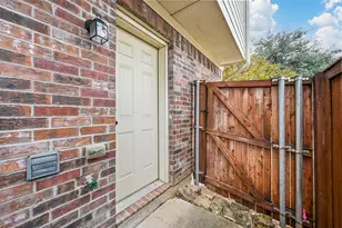 914 Glenn Crossett St, Arlington, TX 76010 - Photo 4
