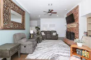 949 Crested Butte Dr, Hewitt, TX 76643 - Photo 4