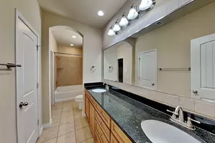 950 Henderson St, Fort Worth, TX 76102 - Photo 6