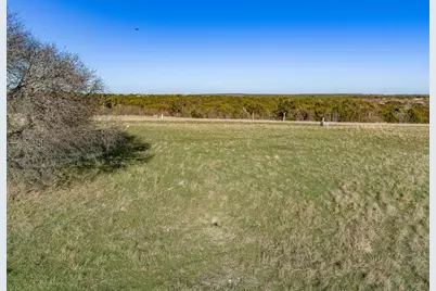 8524 Crichton Court, Cleburne, TX 76033 - Photo 6