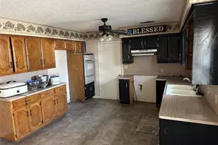 140 Brewster St, Robinson, TX 76706 - Photo 2