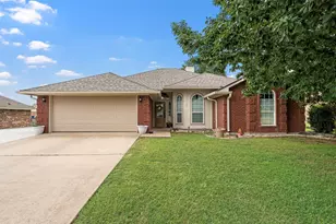 112 Topaz Cir, Hewitt, TX 76643 - Photo 2