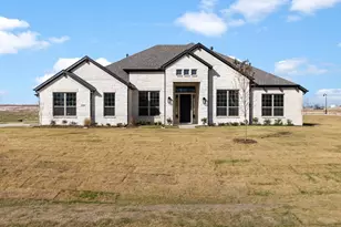 108 Lila Lk Dr, Waxahachie, TX 75165 - Photo 2