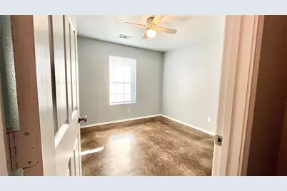 905 W Seventh Street, Bonham, TX 75418 - Photo 8