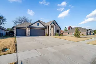 1800 Pedernales St, Burleson, TX 76028 - Photo 2