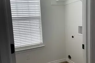 212 Mineral Wells St, Terrell, TX 75160 - Photo 6