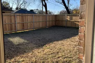 212 Mineral Wells St, Terrell, TX 75160 - Photo 14