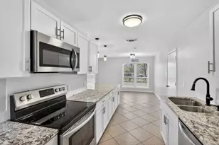 102 E Bayside Dr, Mabank, TX 75156 - Photo 10