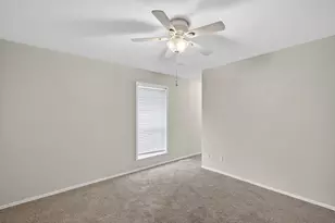 102 E Bayside Dr, Mabank, TX 75156 - Photo 12