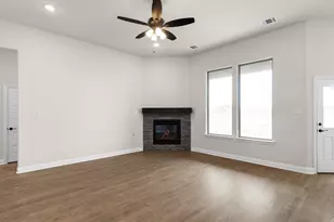 128 Lila Lk Dr, Waxahachie, TX 75165 - Photo 6