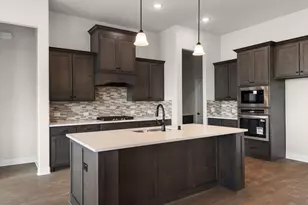 128 Lila Lk Dr, Waxahachie, TX 75165 - Photo 2