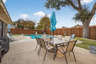 3225 Emerald St, Bedford, TX 76021 - Photo 34