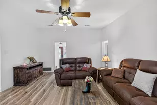 3225 Emerald St, Bedford, TX 76021 - Photo 10