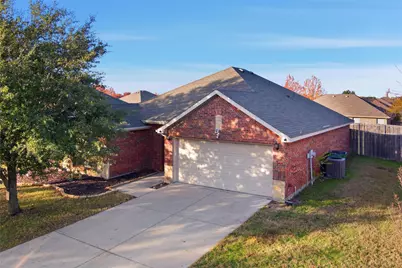 207 Commonwealth Circle, Waxahachie, TX 75165 - Photo 2