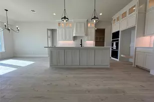 137 Red Fox, Godley, TX 76044 - Photo 2