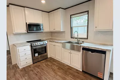 3003 Elmwood Drive, Granbury, TX 76048 - Photo 6