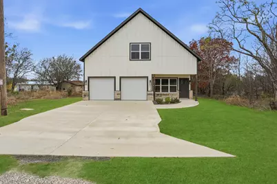 5529 Mercedes Circle, Granbury, TX 76048 - Photo 1