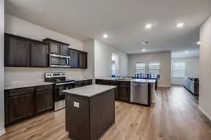 812 Primrose Ln, Pilot Point, TX 76258 - Photo 4