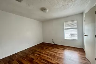 5437 New Castleton Ln, Fort Worth, TX 76135 - Photo 8