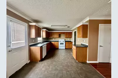 5437 New Castleton Lane, Fort Worth, TX 76135 - Photo 4