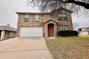 5437 New Castleton Ln, Fort Worth, TX 76135 - Photo 1