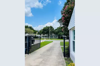 3713 S Hills Avenue, Fort Worth, TX 76109 - Photo 16