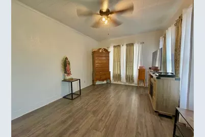 410 S Avenue E, Clifton, TX 76634 - Photo 6