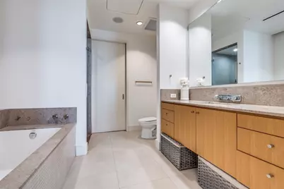 2408 Victory Park Lane #1132, Dallas, TX 75219 - Photo 14