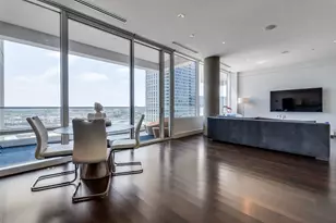 2408 Victory Park Ln, Dallas, TX 75219 - Photo 8