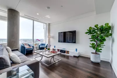 2408 Victory Park Lane #1132, Dallas, TX 75219 - Photo 4