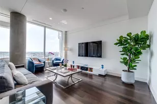 2408 Victory Park Ln, Dallas, TX 75219 - Photo 4