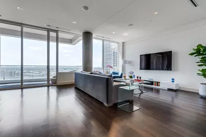 2408 Victory Park Lane #1132, Dallas, TX 75219 - Photo 2