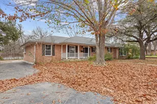 2917 Braemar Dr, Waco, TX 76710 - Photo 2